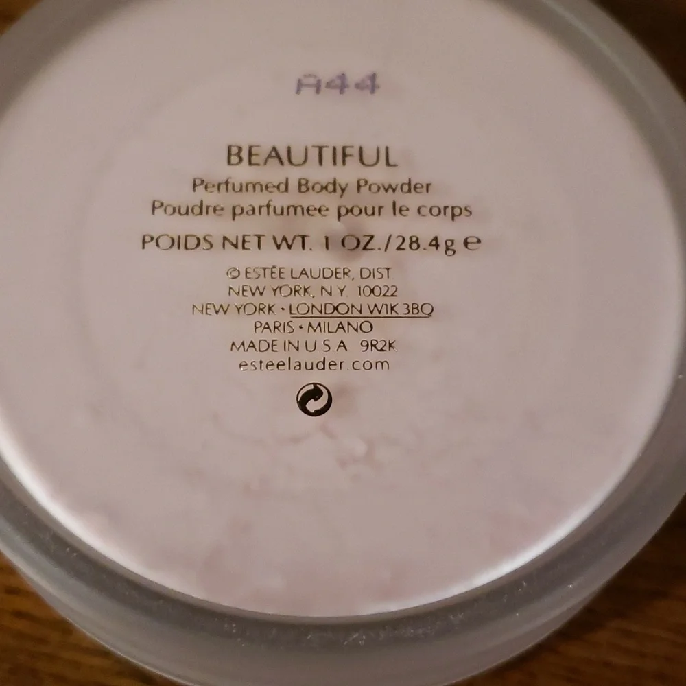 Beautiful Body Powder - Picture 5 of 5